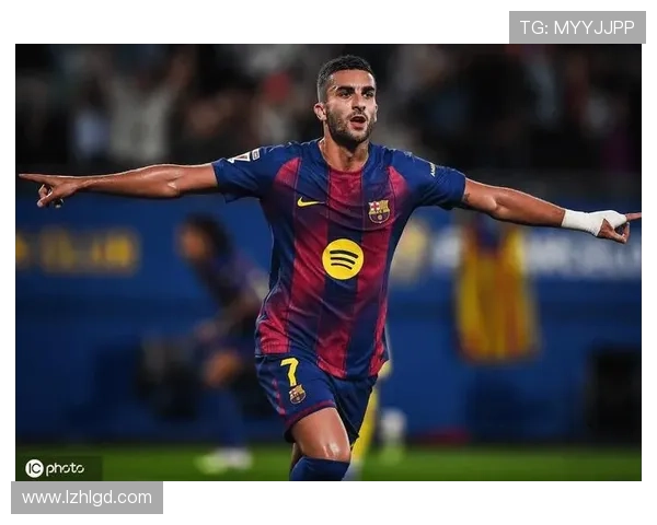 巴萨发布新海报展示费兰托雷斯卡萨多与马丁精彩瞬间迎战贝蒂斯